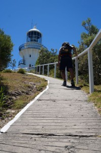 steiler Aufstieg zum Leuchtturm bei den Seal Rocks