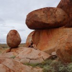An den Devils Marbles