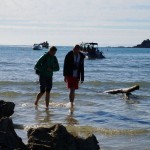 Auf dem Weg vom Wassertaxi an den Strand